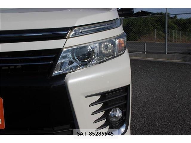 Toyota VOXY 2015-08 7331076-18