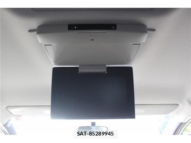Toyota VOXY 2015-08 7331076-1