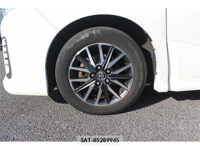 Toyota VOXY 2015-08 7331076-23