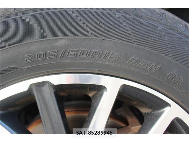 Toyota VOXY 2015-08 7331076-29