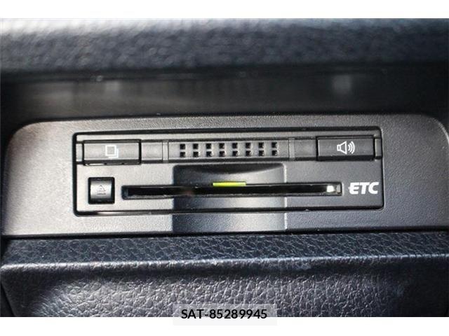 Toyota VOXY 2015-08 7331076-5