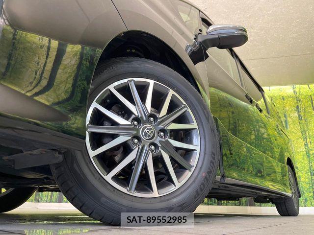 Toyota VOXY 2015-10 7331084-13