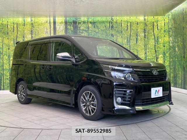 Toyota VOXY 2015-10 7331084-16