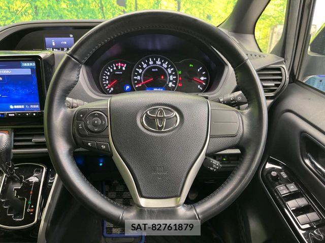 Toyota VOXY 2021-09 7331041-10