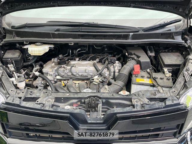 Toyota VOXY 2021-09 7331041-17