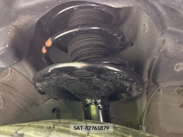 Toyota VOXY 2021-09 7331041-19