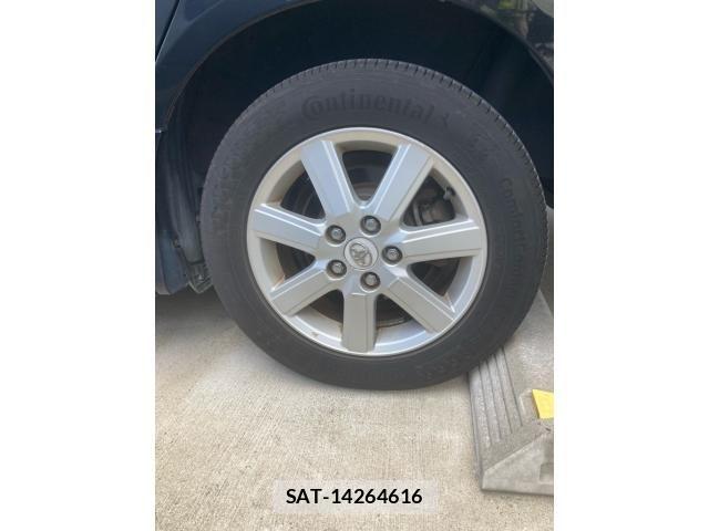 Toyota VOXY 2008-02 7331123-9