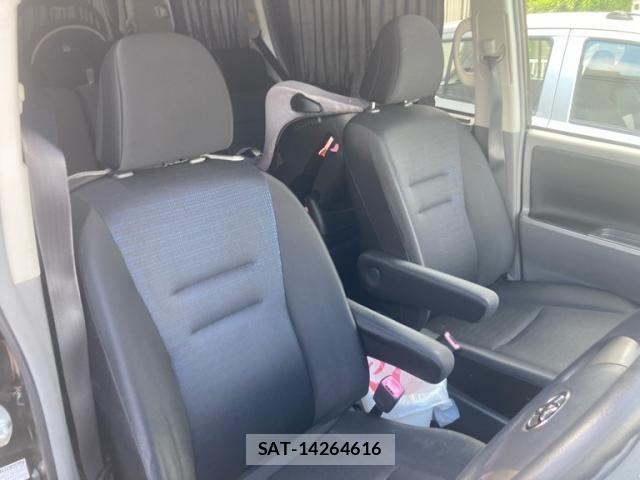 Toyota VOXY 2008-02 7331123-14