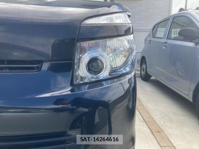 Toyota VOXY 2008-02 7331123-3