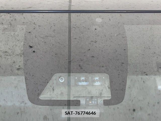 Toyota VOXY 2018-05 7331057-4