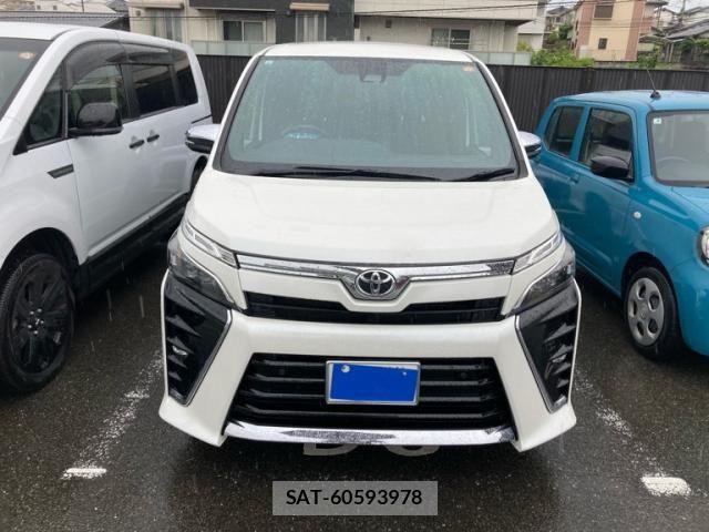 Toyota VOXY 2021-08 7331039-0