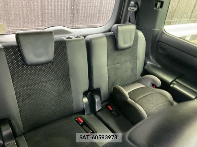 Toyota VOXY 2021-08 7331039-12