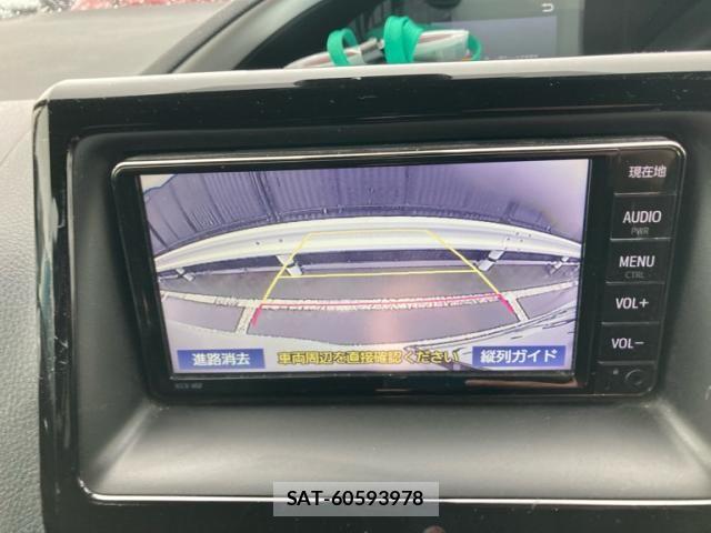 Toyota VOXY 2021-08 7331039-20