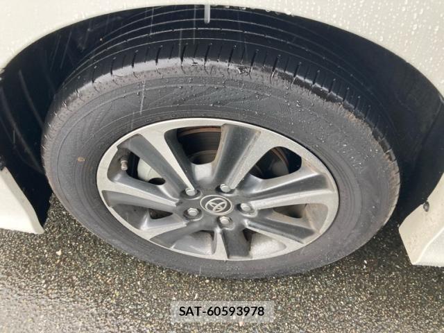 Toyota VOXY 2021-08 7331039-3