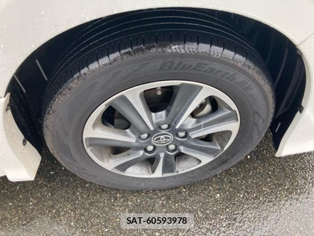 Toyota VOXY 2021-08 7331039-6