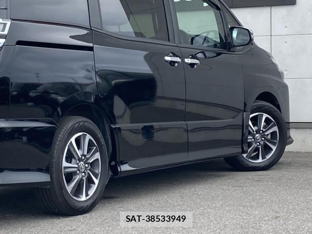 Toyota VOXY 2021-08 7331033-17