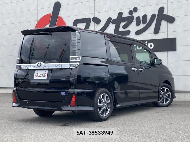 Toyota VOXY 2021-08 7331033-1