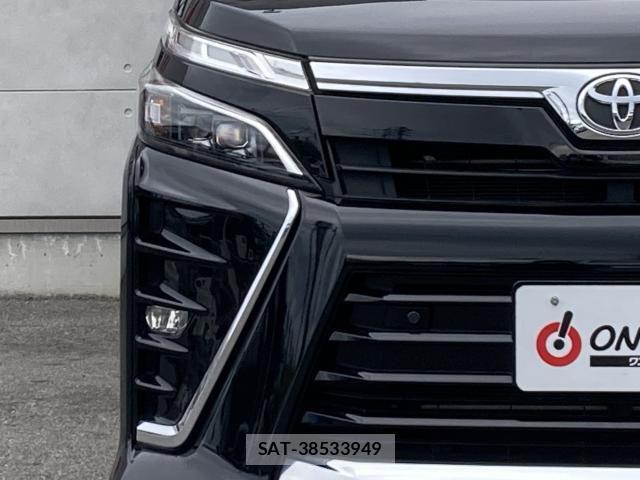 Toyota VOXY 2021-08 7331033-6