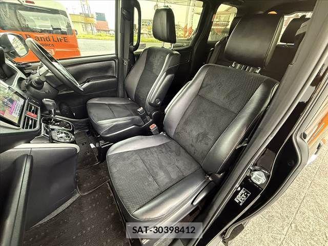 Toyota VOXY 2021-02 7331035-16