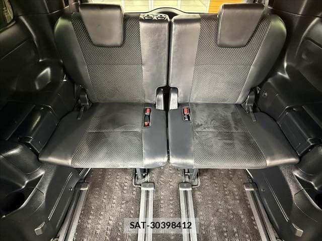 Toyota VOXY 2021-02 7331035-19