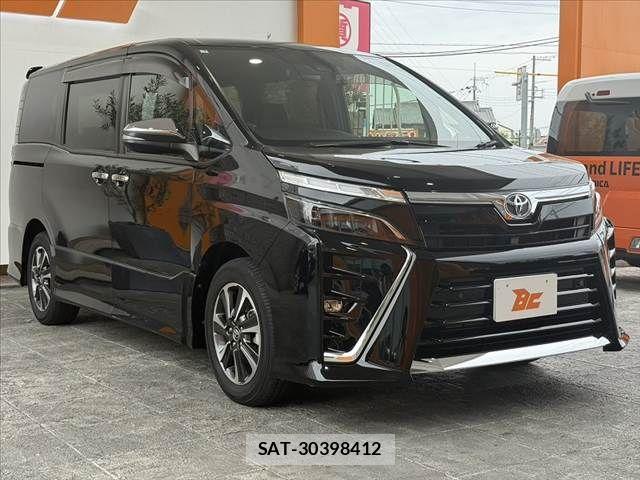 Toyota VOXY 2021-02 7331035-7