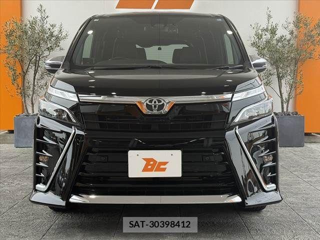 Toyota VOXY 2021-02 7331035-8