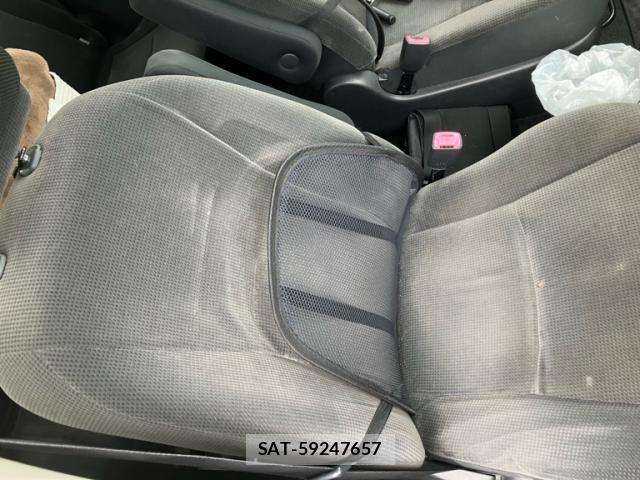 Toyota VOXY 2007-11 7331121-12