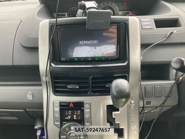 Toyota VOXY 2007-11 7331121-17