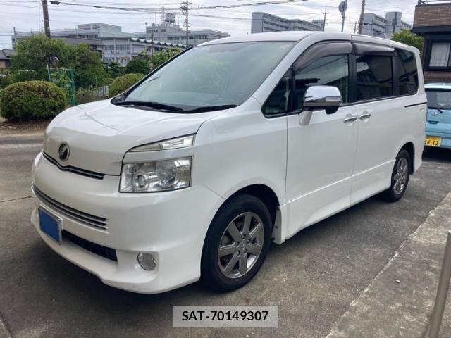 Toyota VOXY 2010-02 7331109-0