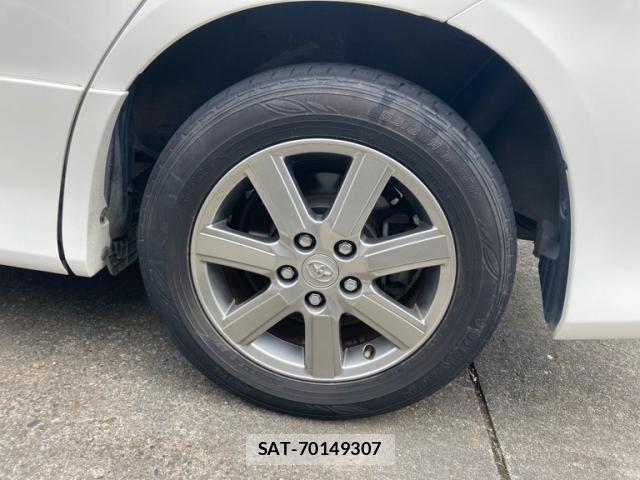Toyota VOXY 2010-02 7331109-10