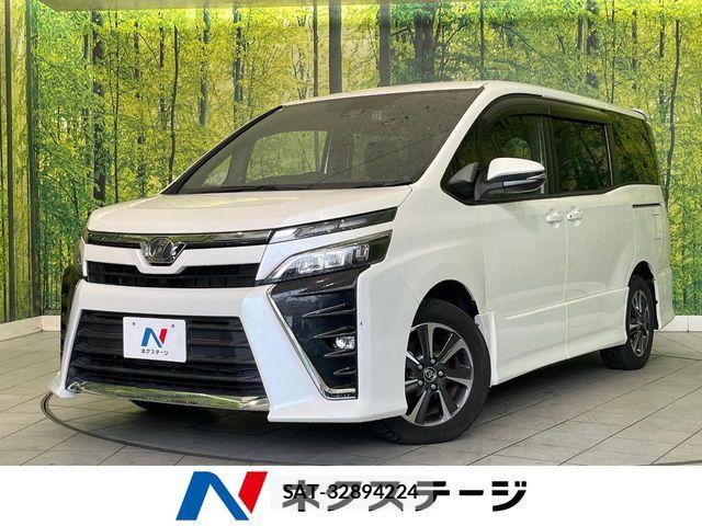 Toyota VOXY 2017-08 7331053-0