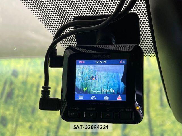 Toyota VOXY 2017-08 7331053-7