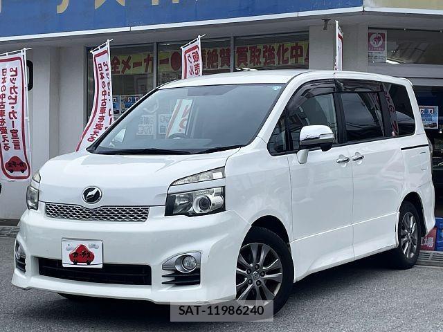 Toyota VOXY 2011-06 7331108-0