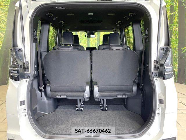 Toyota VOXY 2023-07 7331030-10