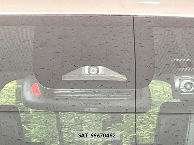 Toyota VOXY 2023-07 7331030-4
