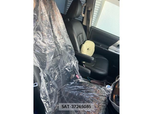 Toyota VOXY 2011-03 7331110-12
