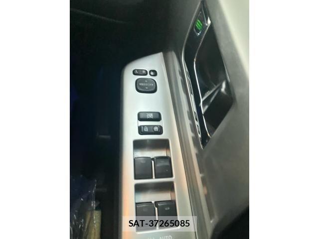 Toyota VOXY 2011-03 7331110-16