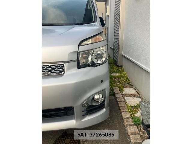 Toyota VOXY 2011-03 7331110-8