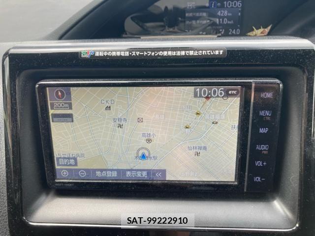 Toyota VOXY 2019-05 7331075-16