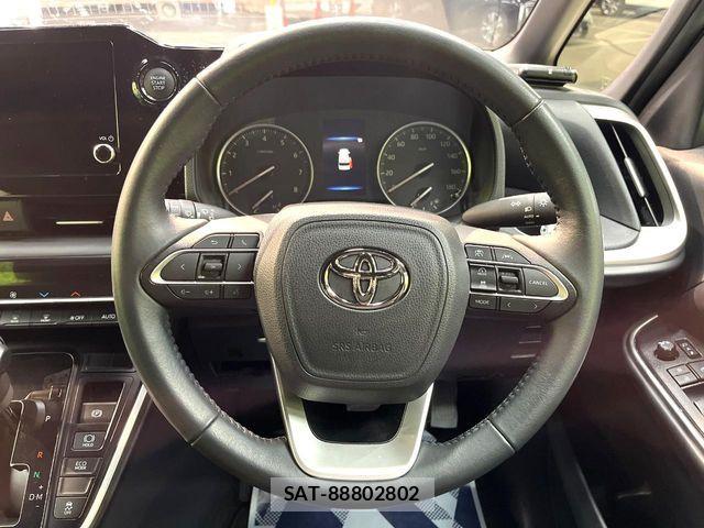Toyota VOXY 2024-04 7331038-10