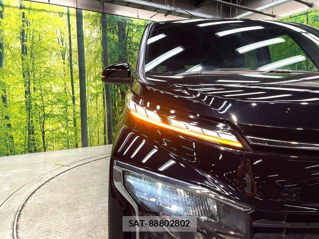 Toyota VOXY 2024-04 7331038-11