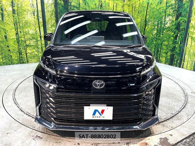 Toyota VOXY 2024-04 7331038-13