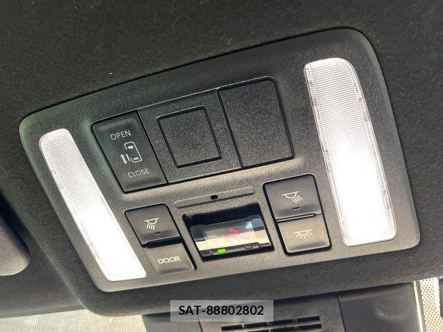 Toyota VOXY 2024-04 7331038-4