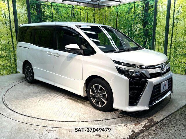 Toyota VOXY 2017-09 7331055-16