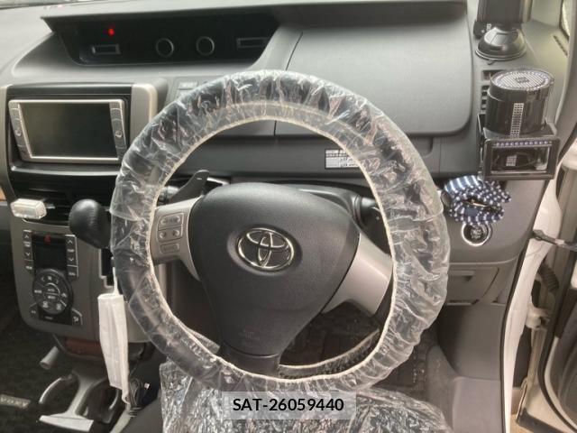 Toyota VOXY 2009-12 7331120-12