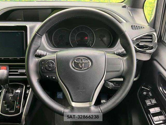 Toyota VOXY 2020-10 7331040-11