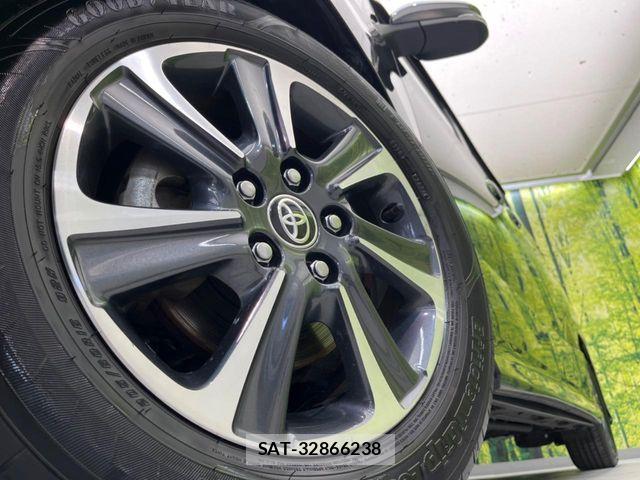 Toyota VOXY 2020-10 7331040-13