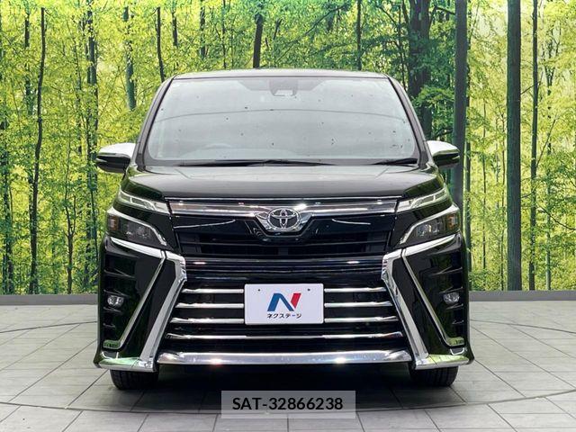 Toyota VOXY 2020-10 7331040-14