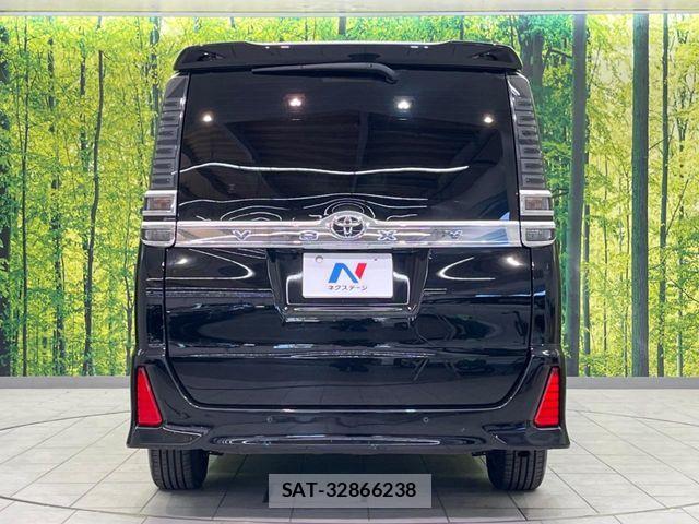 Toyota VOXY 2020-10 7331040-15