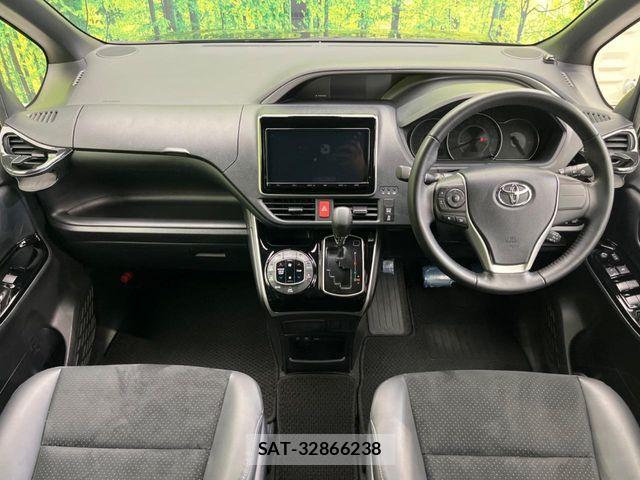 Toyota VOXY 2020-10 7331040-1